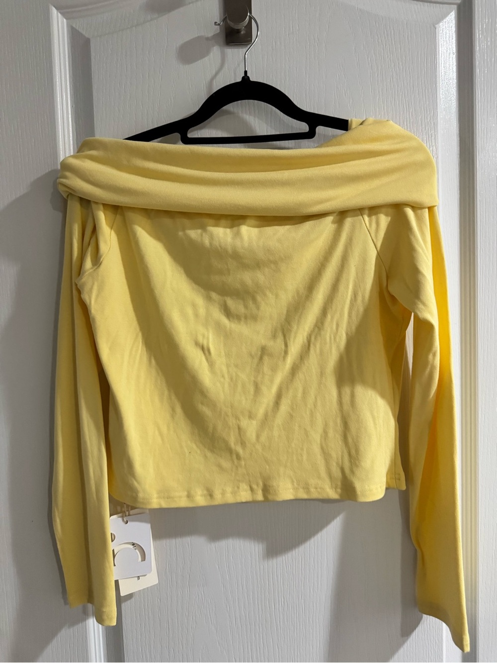 Commense Long Sleeve Off-Shoulder Tee in Light Yellow
